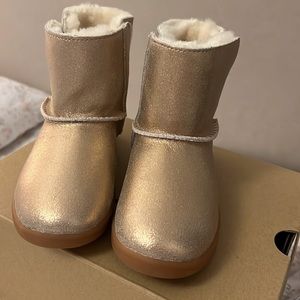 Ugg boots size 11 NEW